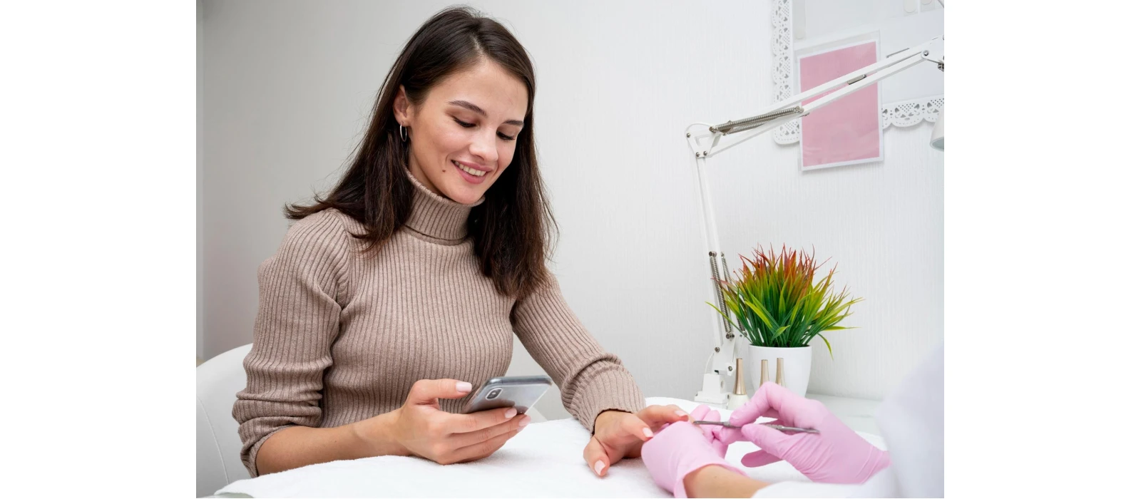 Comparing Ruhee home beauty salon vs local competitors for at-home manicure services 